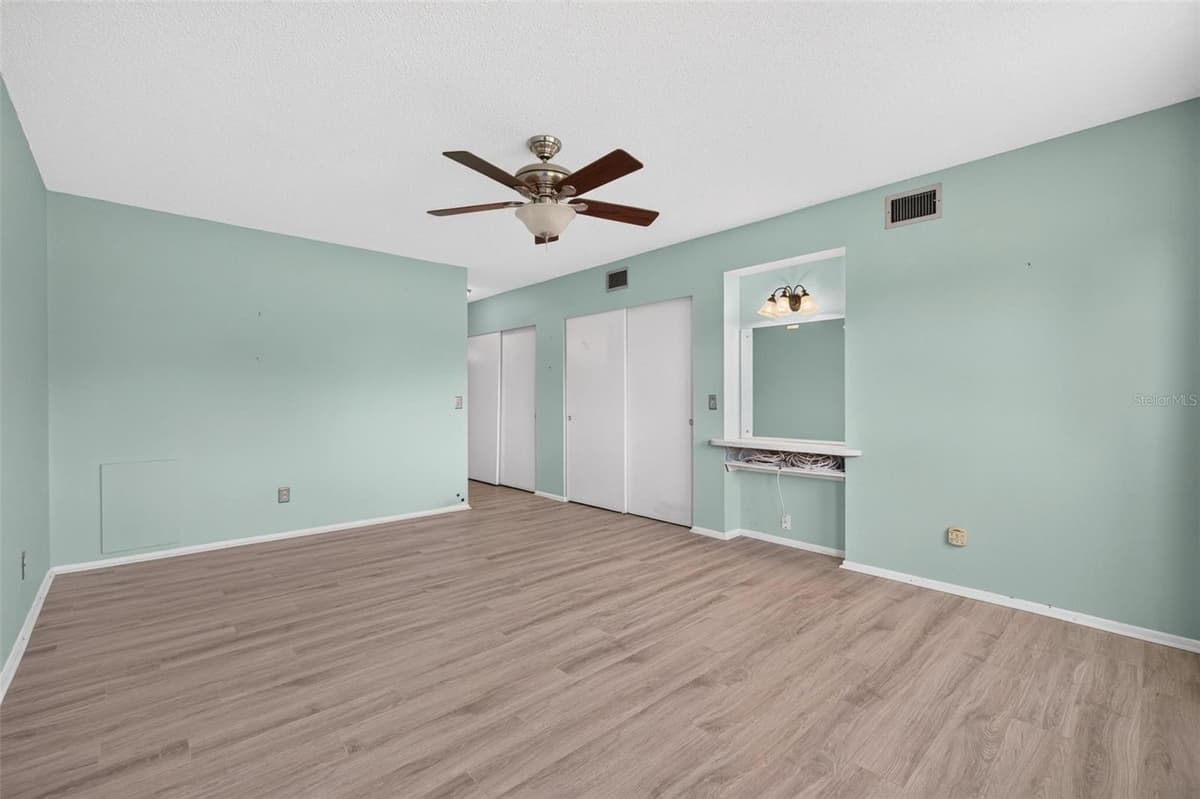 2410 FRANCISCAN DRIVE — photo 17 of 40