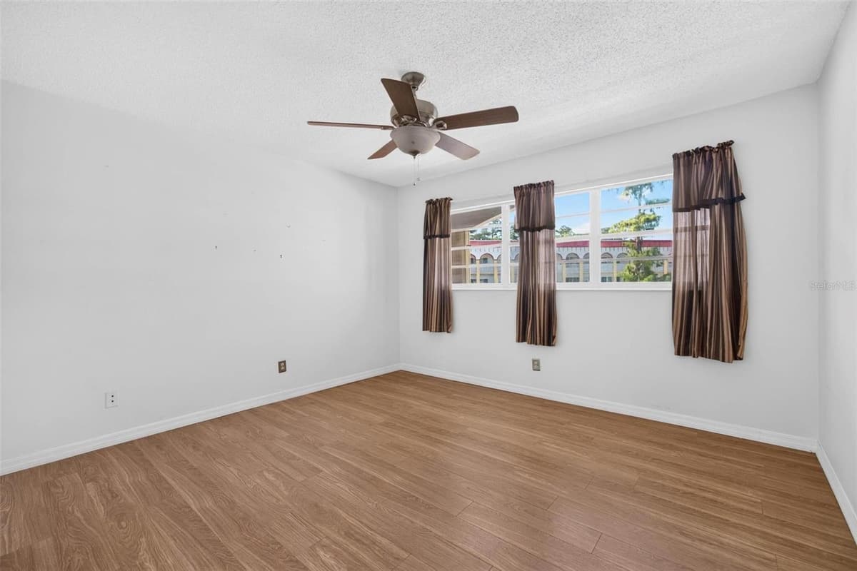 2410 FRANCISCAN DRIVE — photo 13 of 40