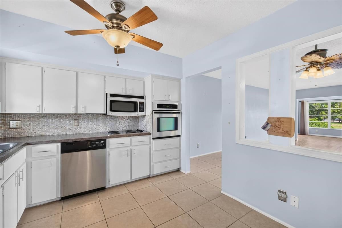 2410 FRANCISCAN DRIVE — photo 4 of 40