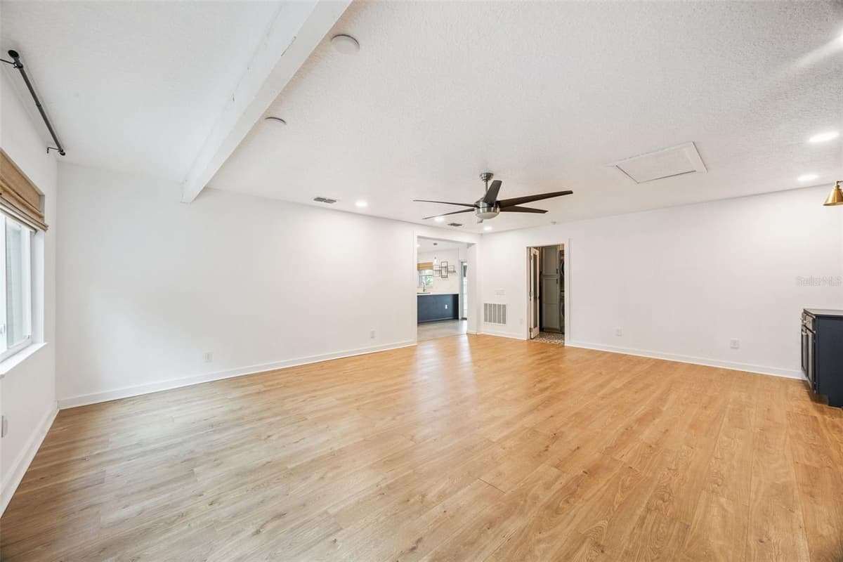 5516 BARMA COURT — photo 9 of 26