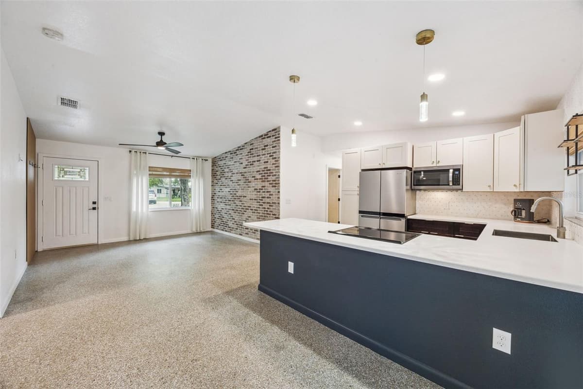 5516 BARMA COURT — photo 4 of 26