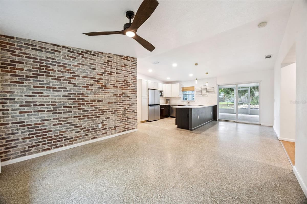 5516 BARMA COURT — photo 3 of 26