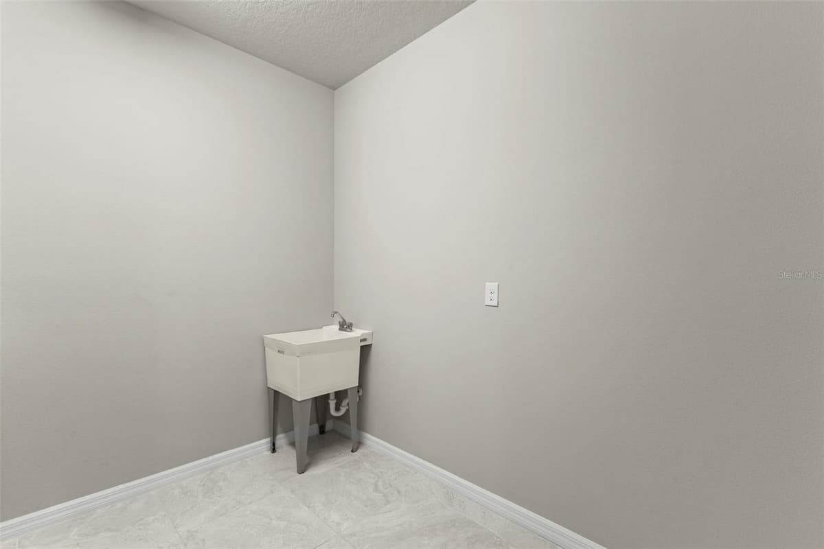 18935 BIRCHWOOD GROVES DRIVE — photo 42 of 53
