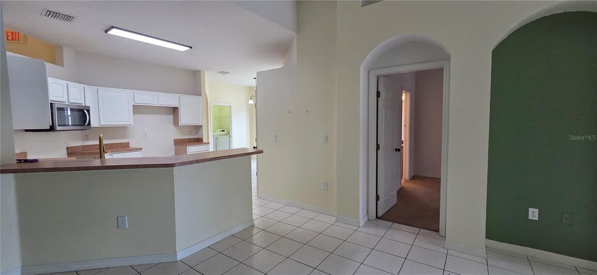 147 MINNIEHAHA CIRCLE — photo 11 of 47