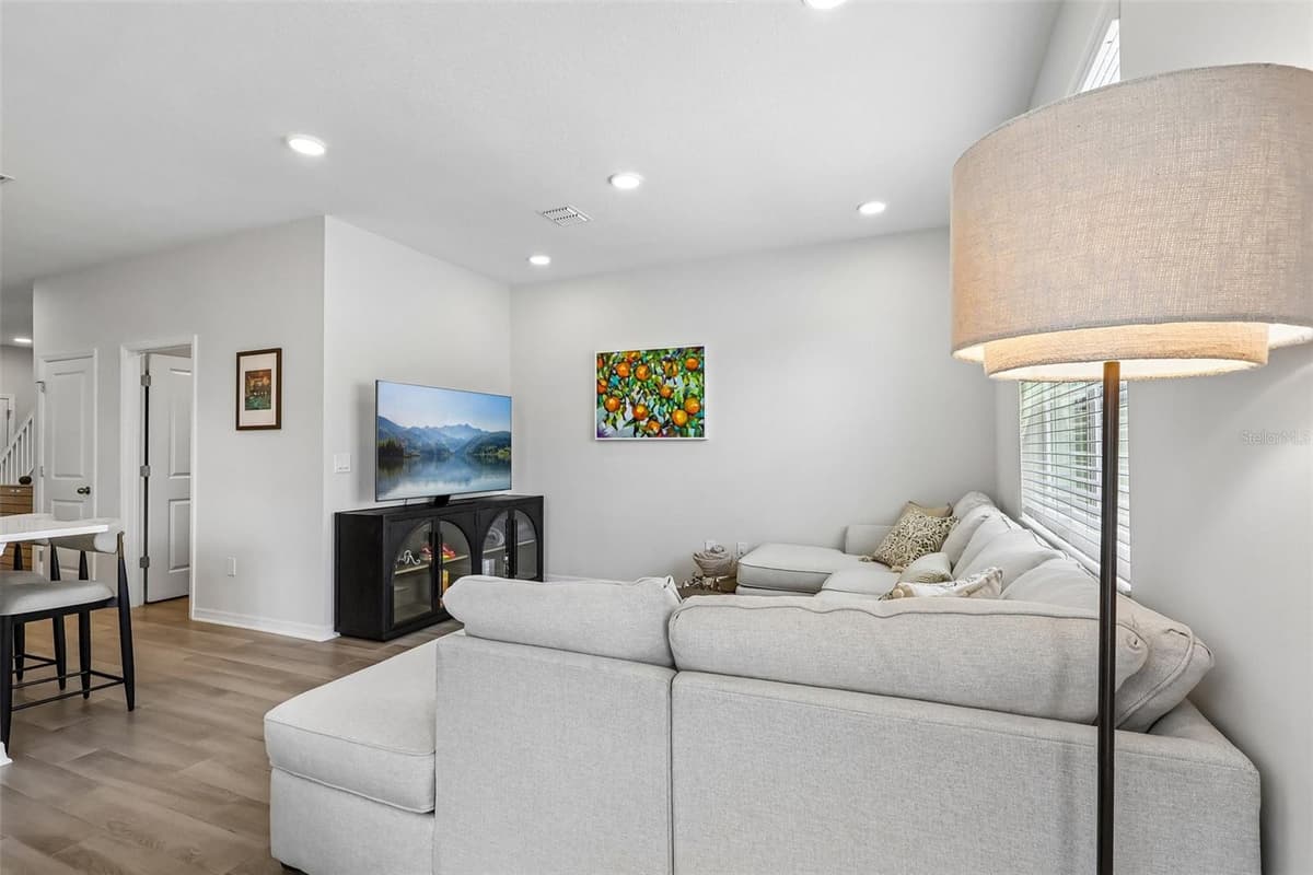 15877 TOLLINGTON ALLEY — photo 10 of 39