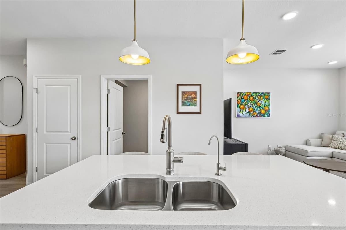 15877 TOLLINGTON ALLEY — photo 16 of 39
