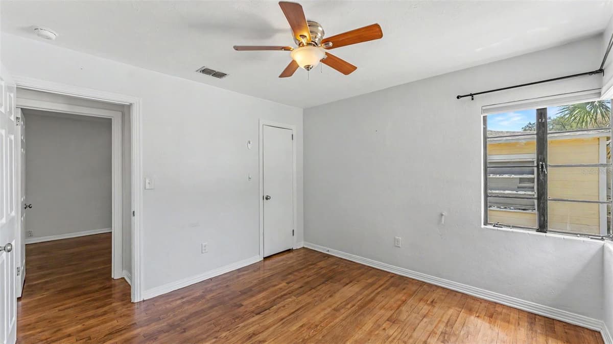 1032 PALMETTO STREET — photo 15 of 32