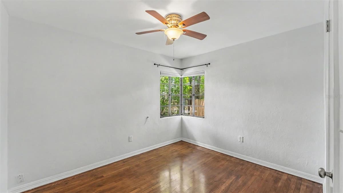 1032 PALMETTO STREET — photo 16 of 32