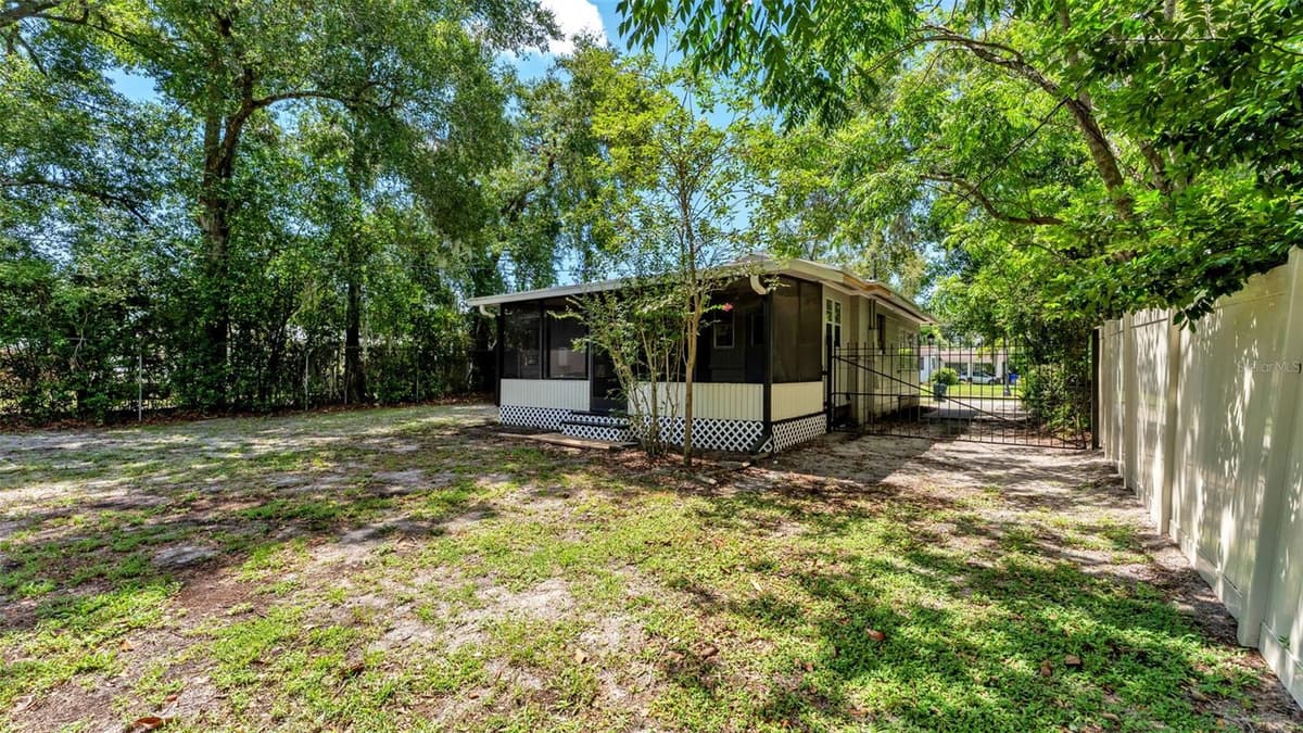 1032 PALMETTO STREET — photo 24 of 32