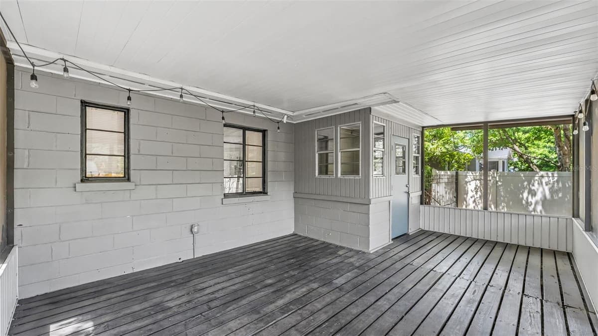 1032 PALMETTO STREET — photo 22 of 32