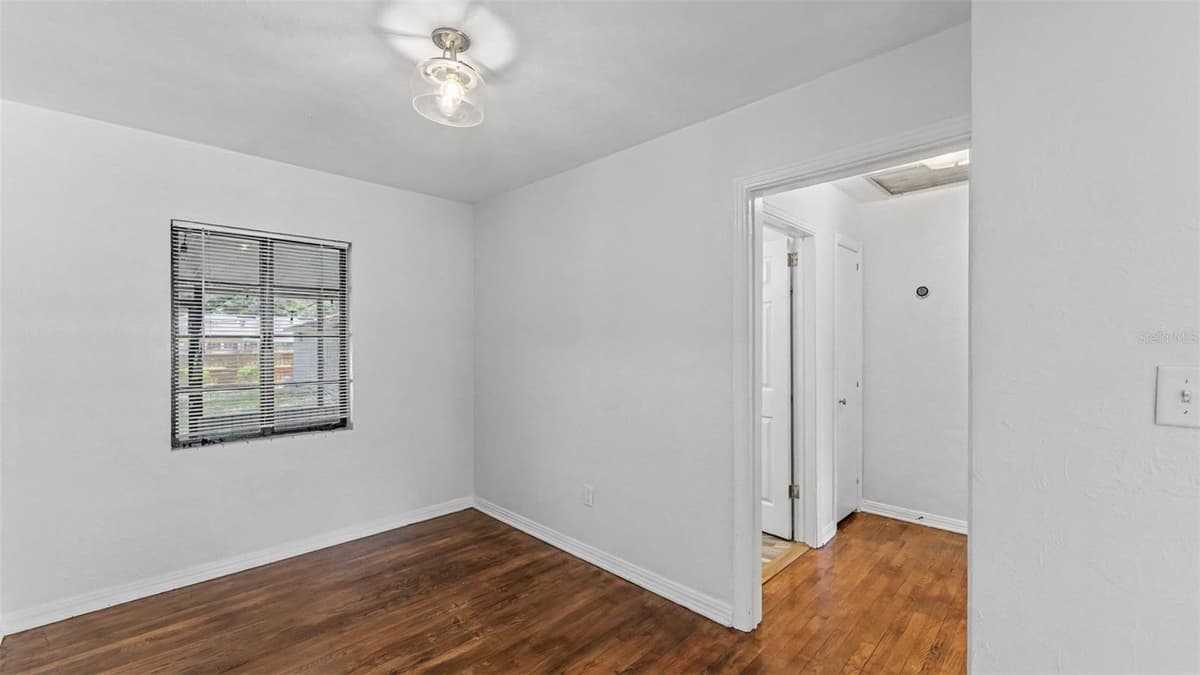 1032 PALMETTO STREET — photo 14 of 32