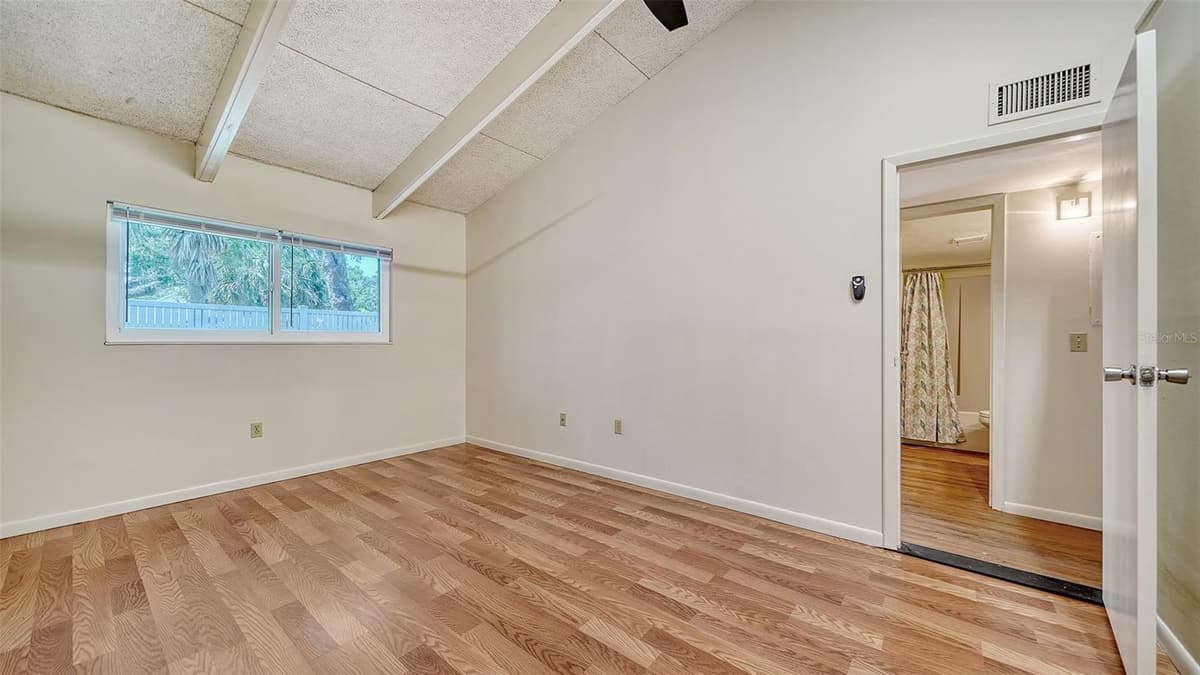 500 JEFFERSON AVENUE — photo 16 of 33