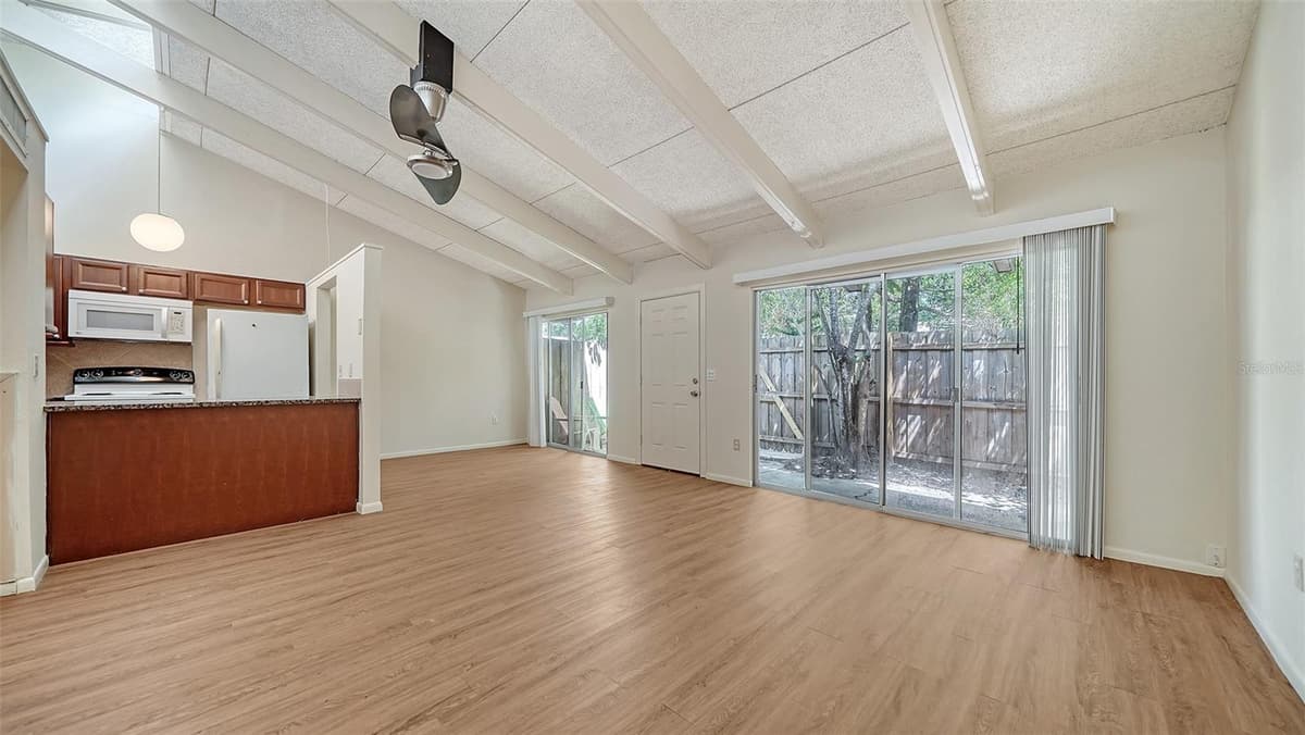 500 JEFFERSON AVENUE — photo 4 of 33