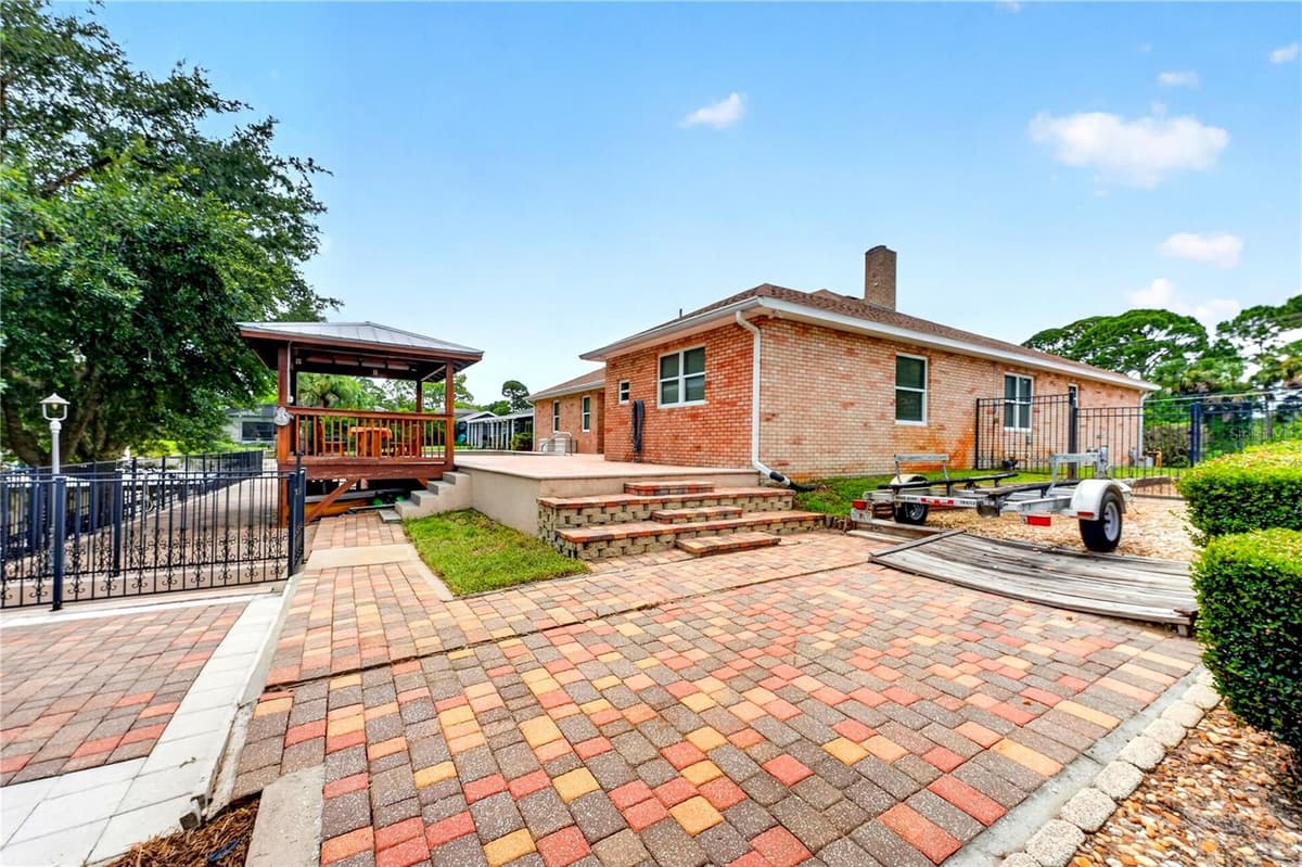 108 GODFREY ROAD — photo 44 of 54