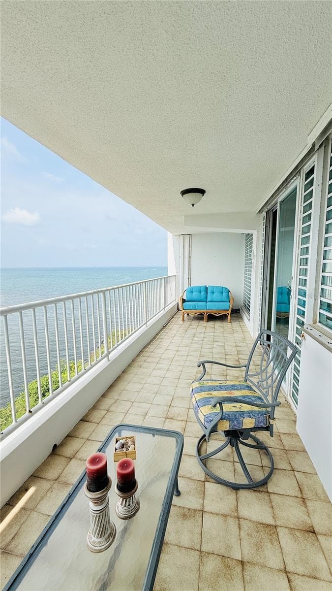 AVE MARINA VIEW DOS MARINAS II — photo 4 of 18