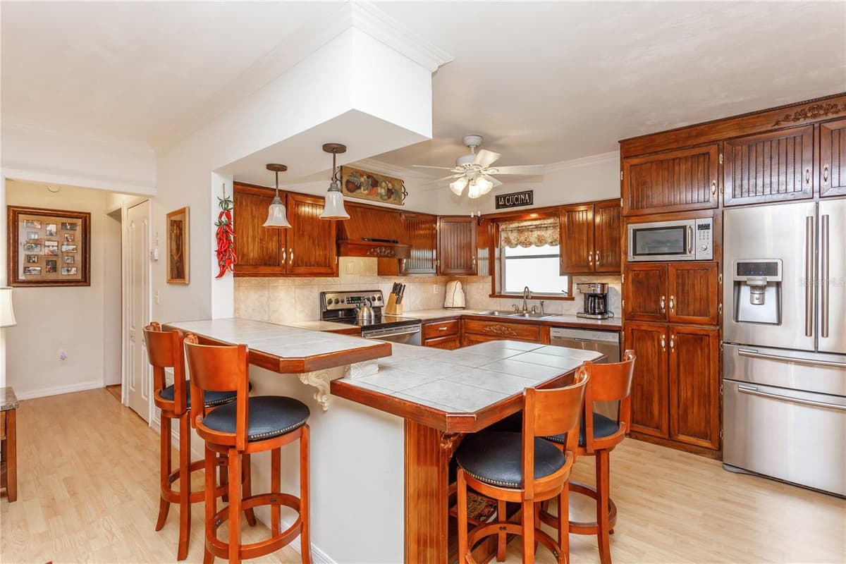 7163 FIRESIDE STREET — photo 11 of 40