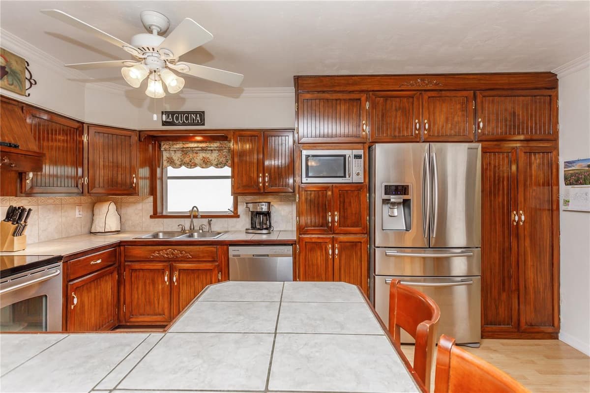 7163 FIRESIDE STREET — photo 12 of 40