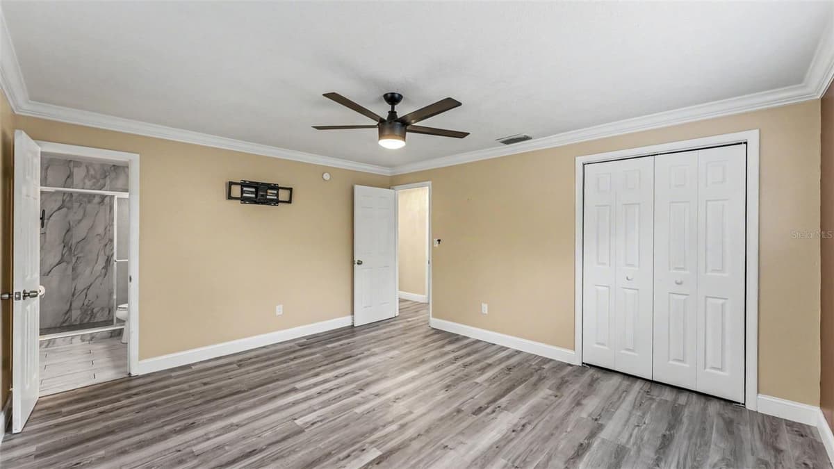 135 KENILWOOD LANE — photo 14 of 36