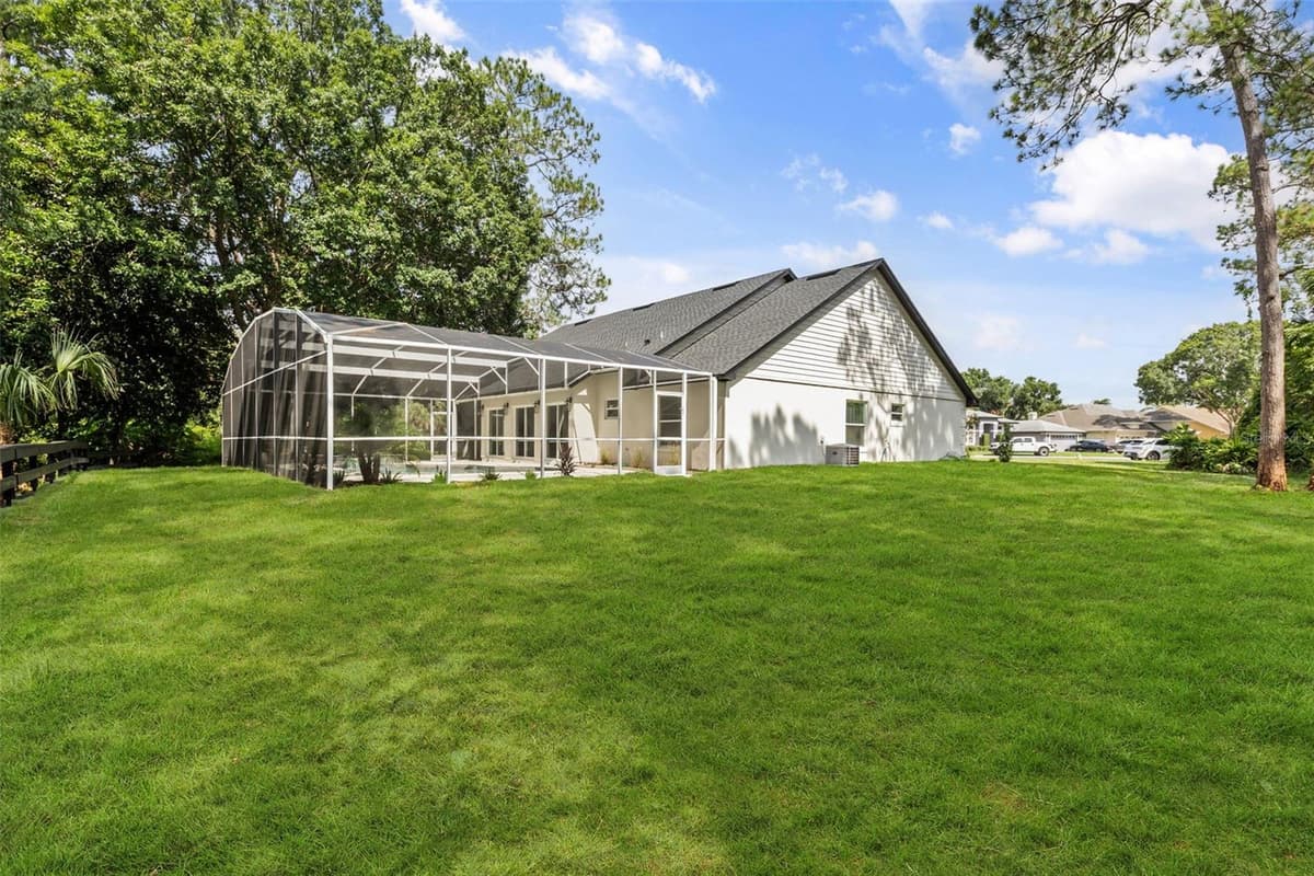 700 PINEWOOD COURT — photo 48 of 53