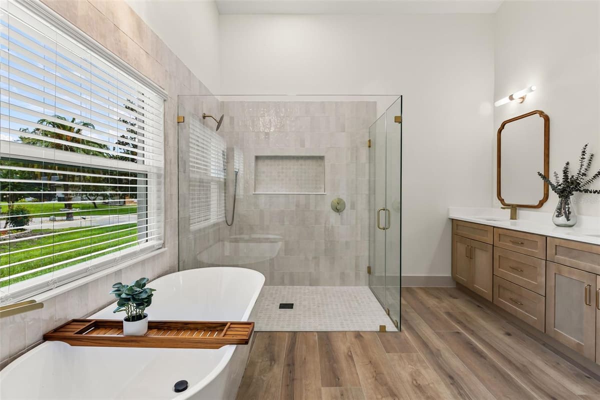 700 PINEWOOD COURT — photo 32 of 53