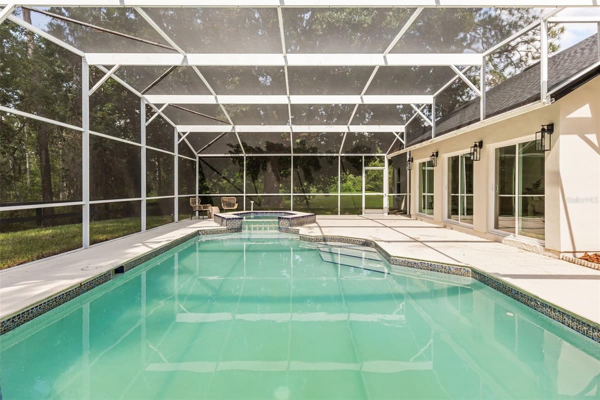 700 PINEWOOD COURT — photo 45 of 53
