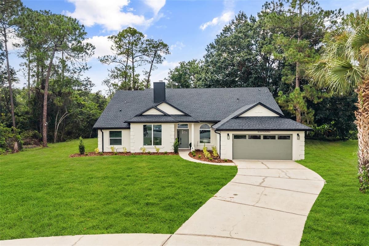 700 PINEWOOD COURT — photo 2 of 53