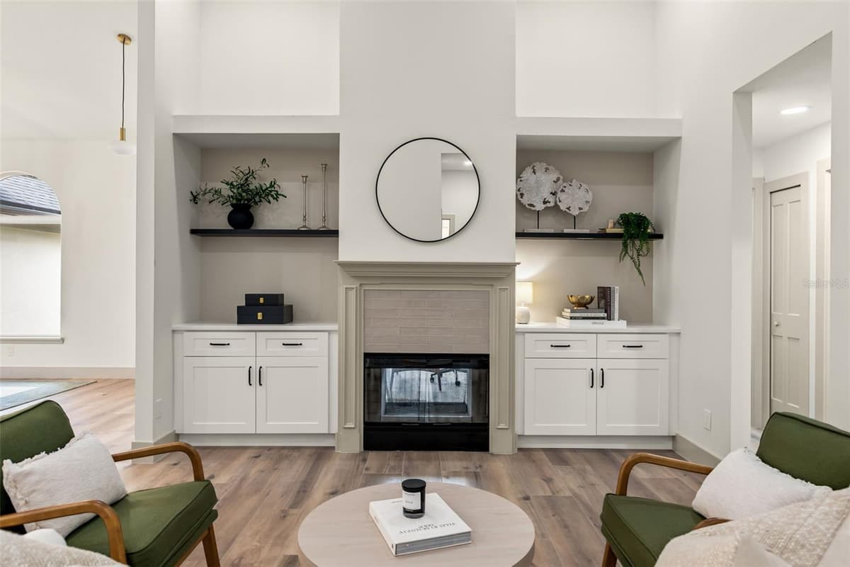 700 PINEWOOD COURT — photo 15 of 53