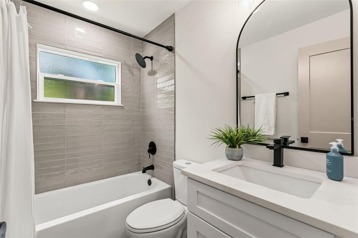 700 PINEWOOD COURT — photo 37 of 53