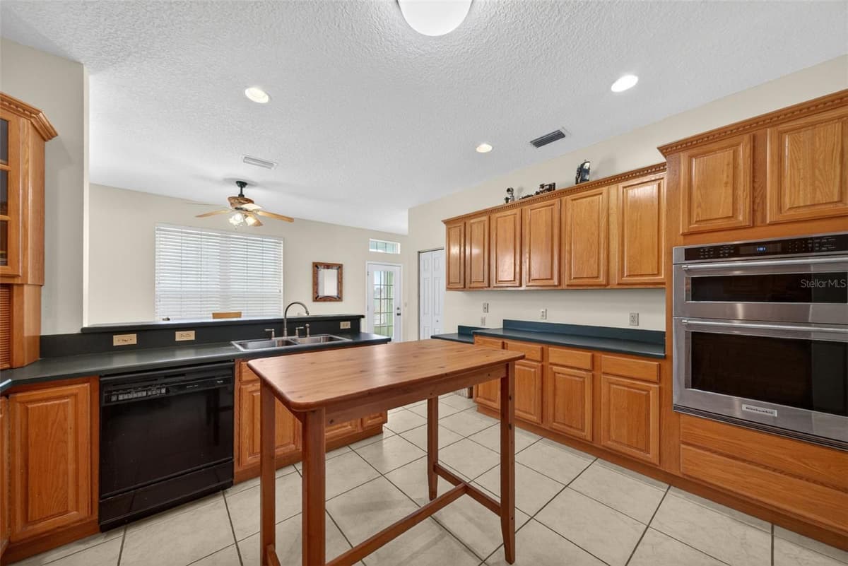 9138 JUNE LANE — photo 11 of 55