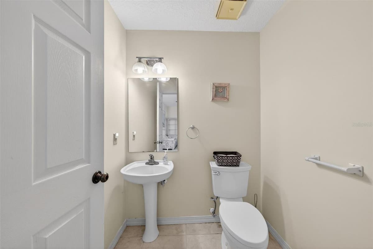 9138 JUNE LANE — photo 32 of 55