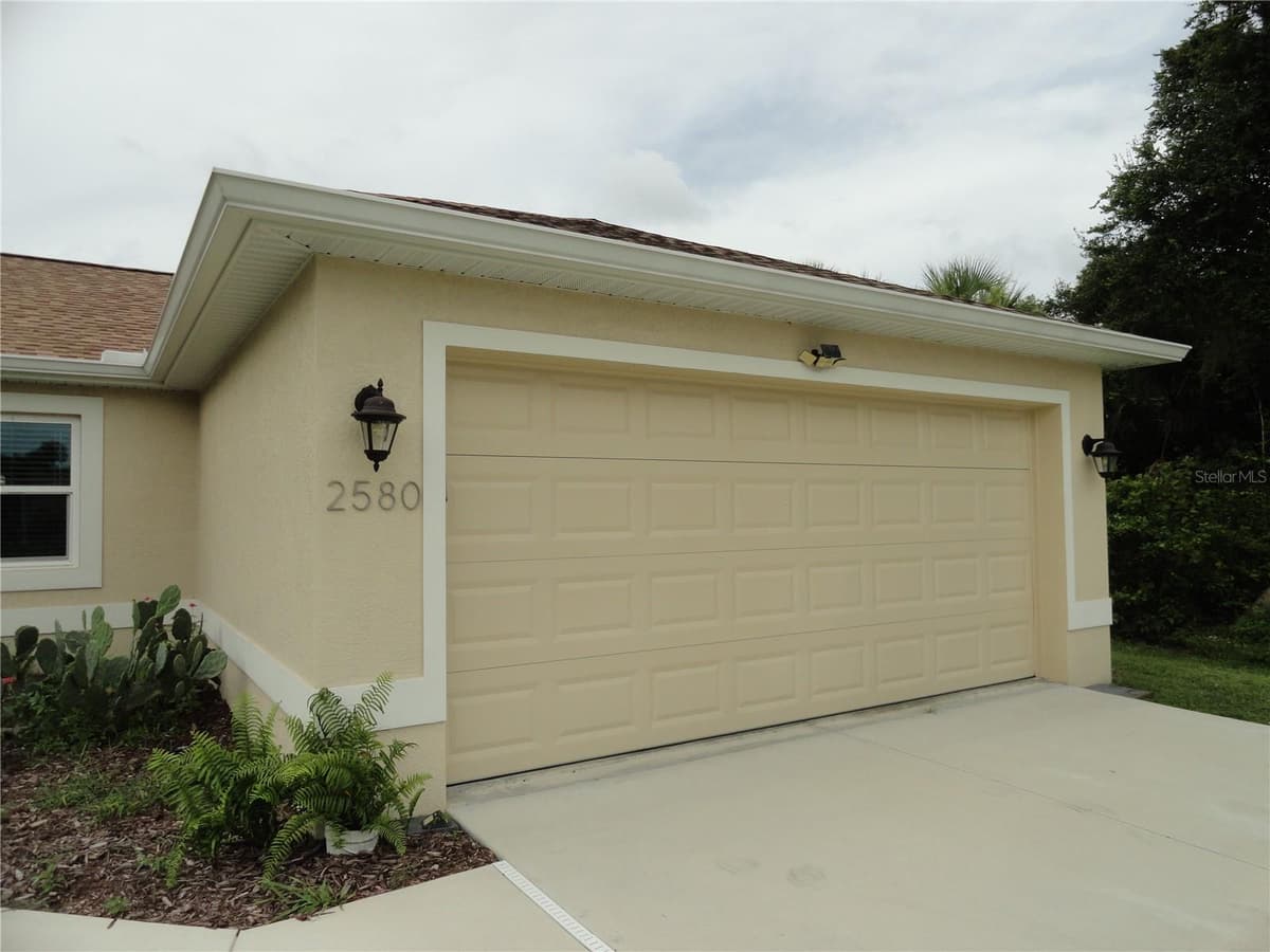 2580 VOGLER LANE — photo 39 of 44