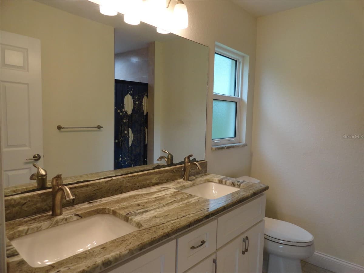 2580 VOGLER LANE — photo 12 of 44