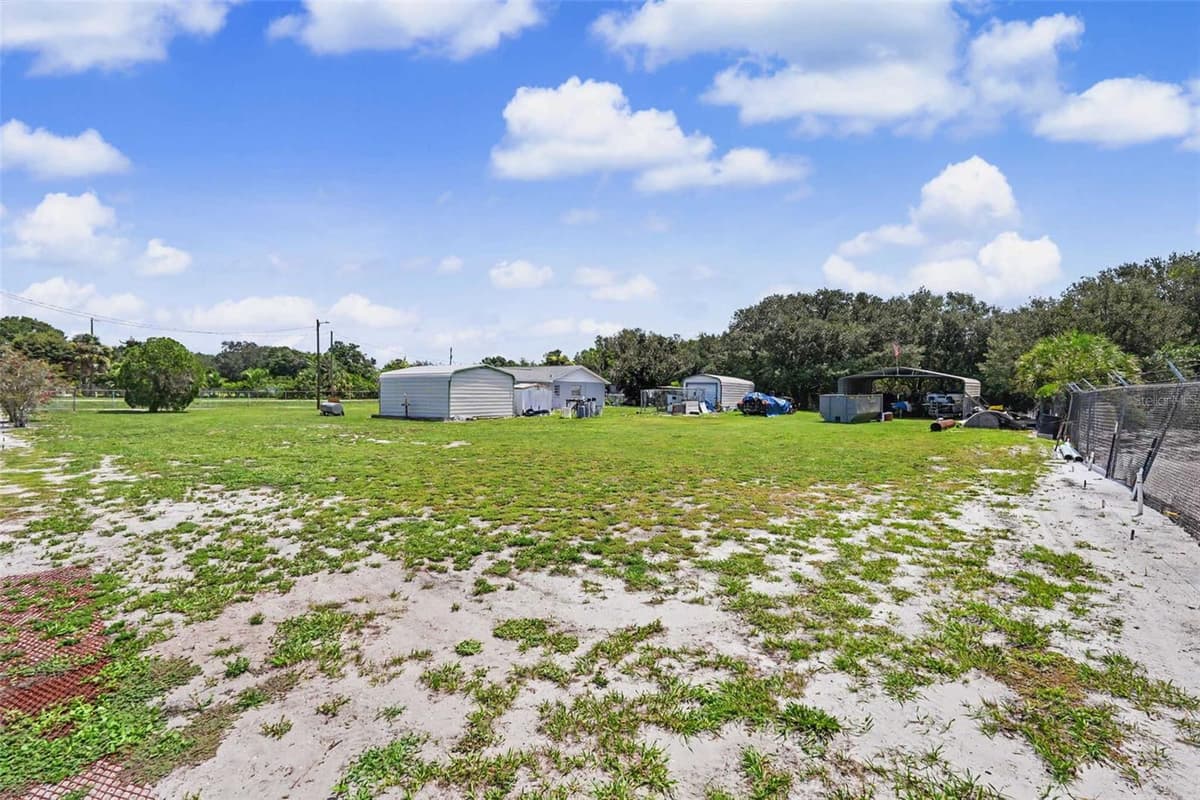 12102 BULLFROG CREEK ROAD — photo 4 of 36