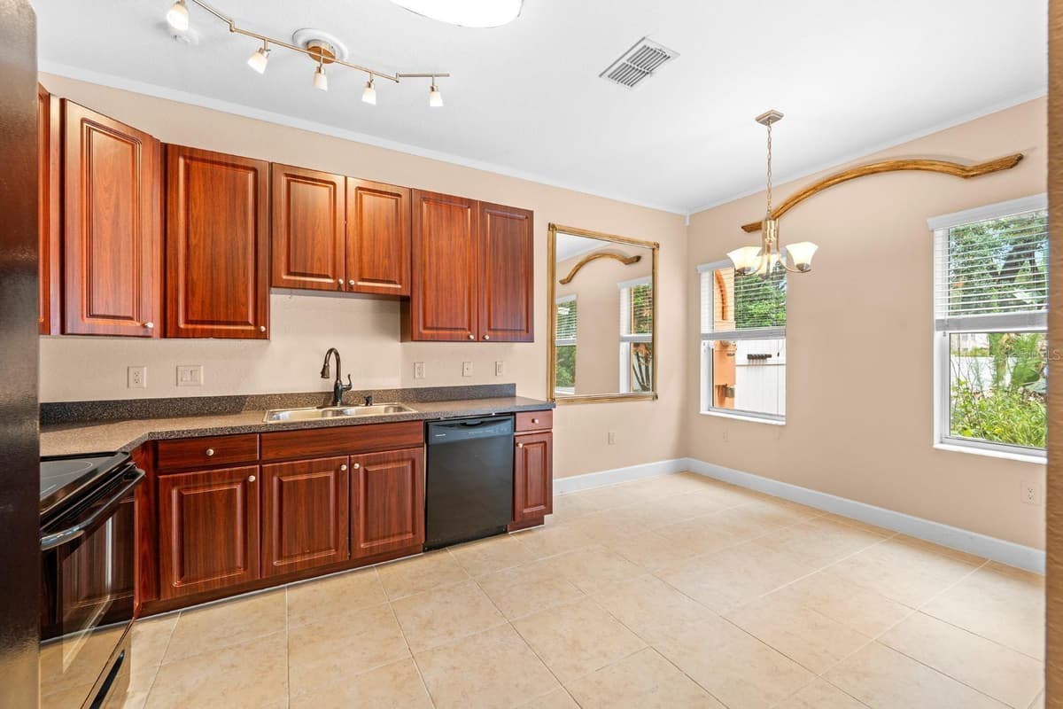 231 ALEXANDER WOODS DRIVE — photo 11 of 31