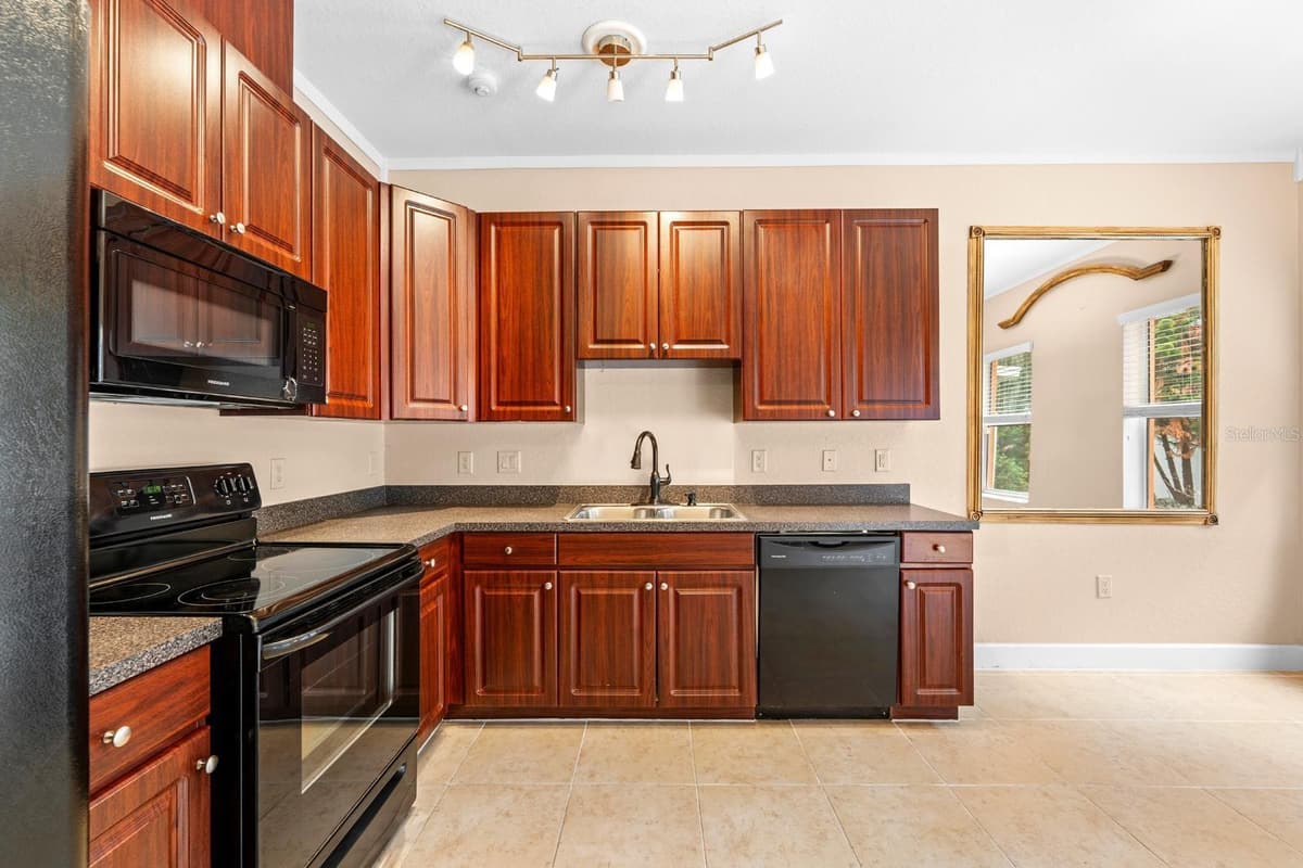 231 ALEXANDER WOODS DRIVE — photo 12 of 31