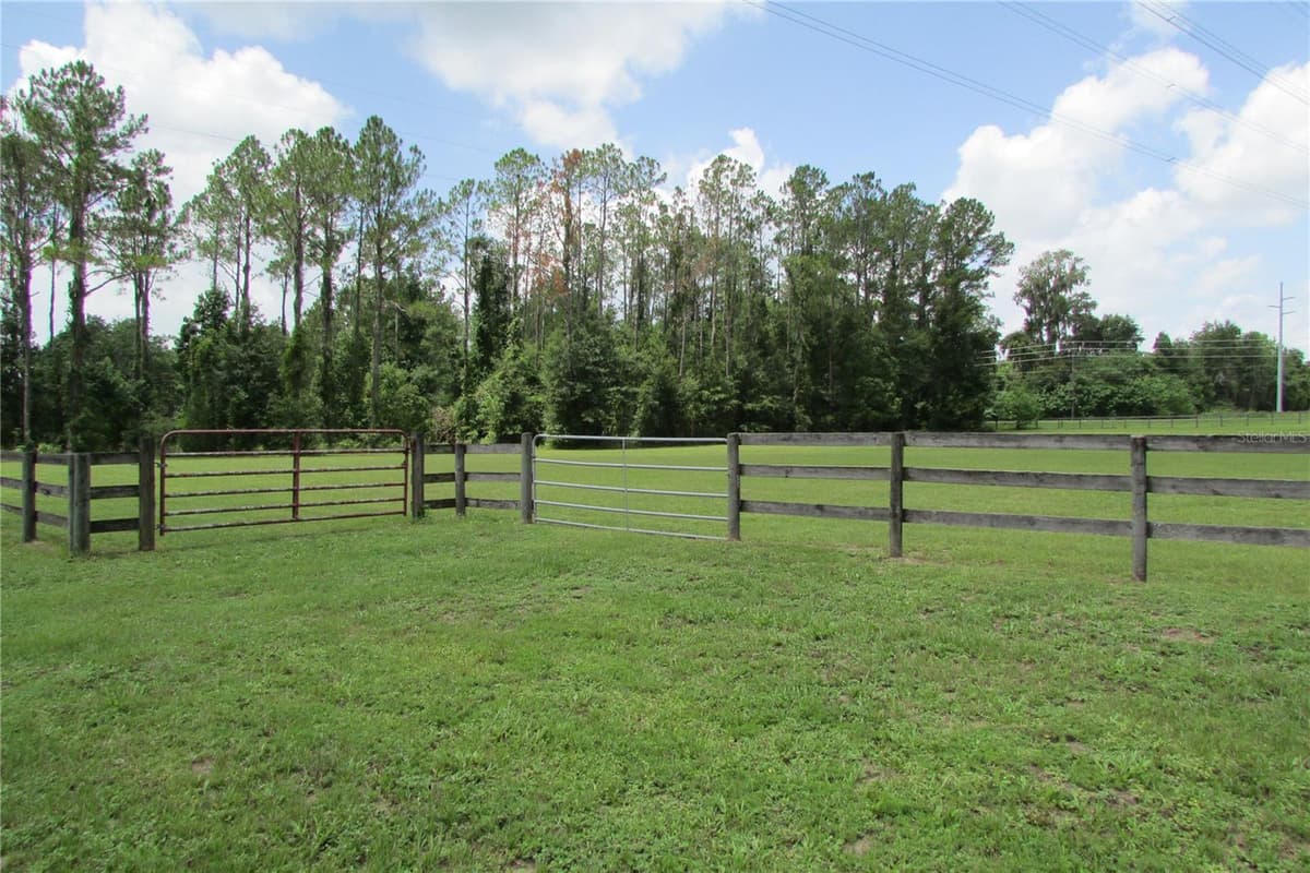 10455 GAINESVILLE ROAD — photo 16 of 51