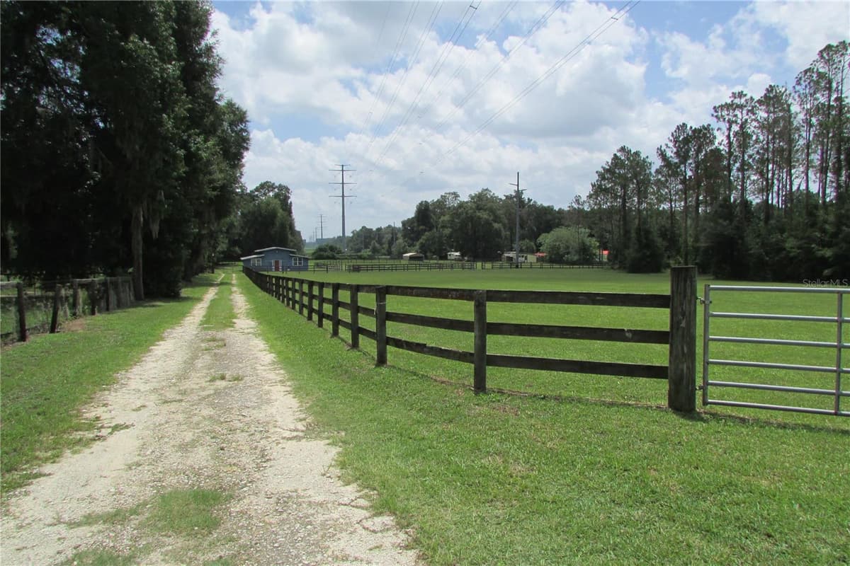 10455 GAINESVILLE ROAD — photo 9 of 51