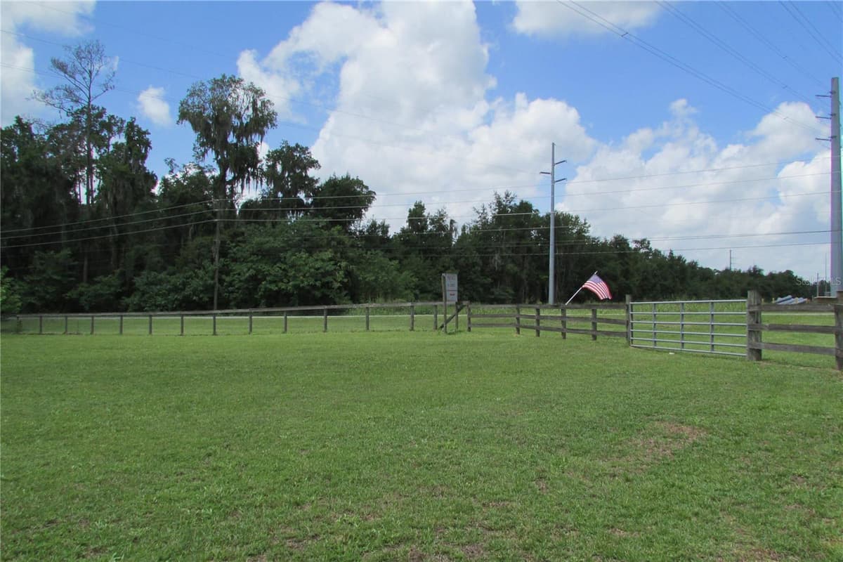 10455 GAINESVILLE ROAD — photo 15 of 51