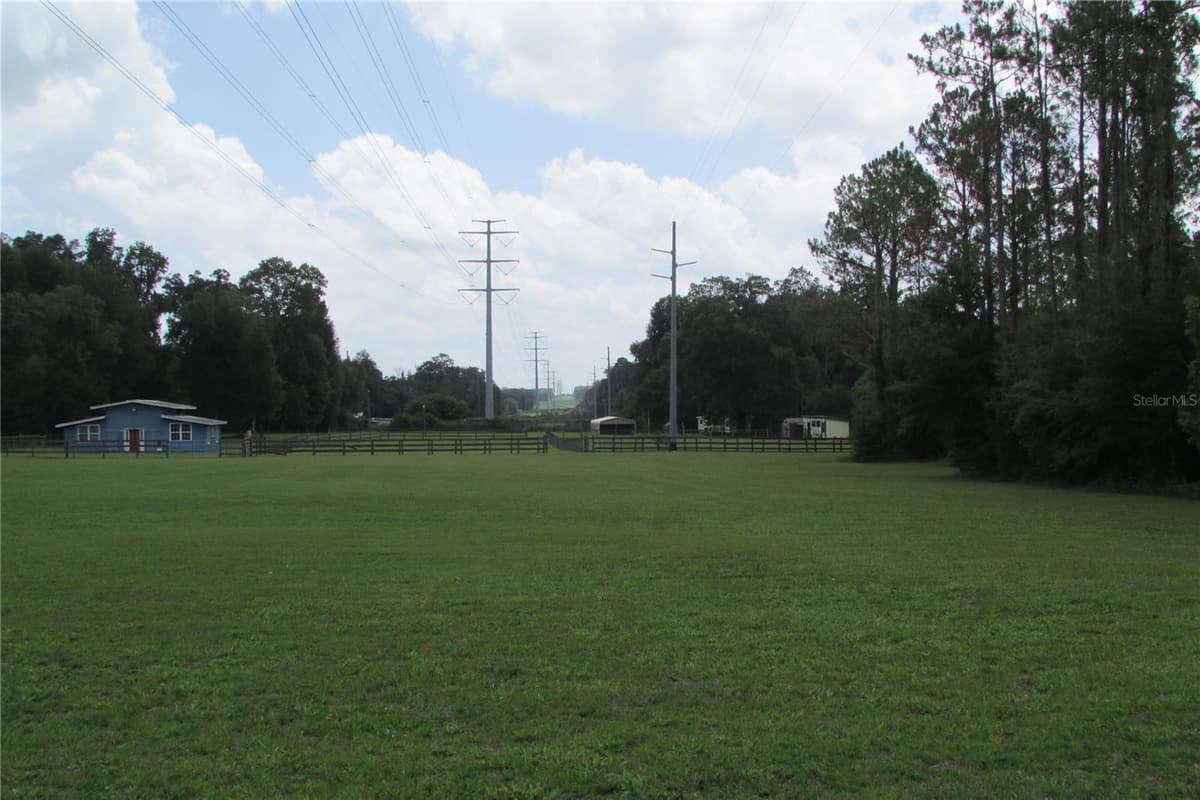 10455 GAINESVILLE ROAD — photo 4 of 51