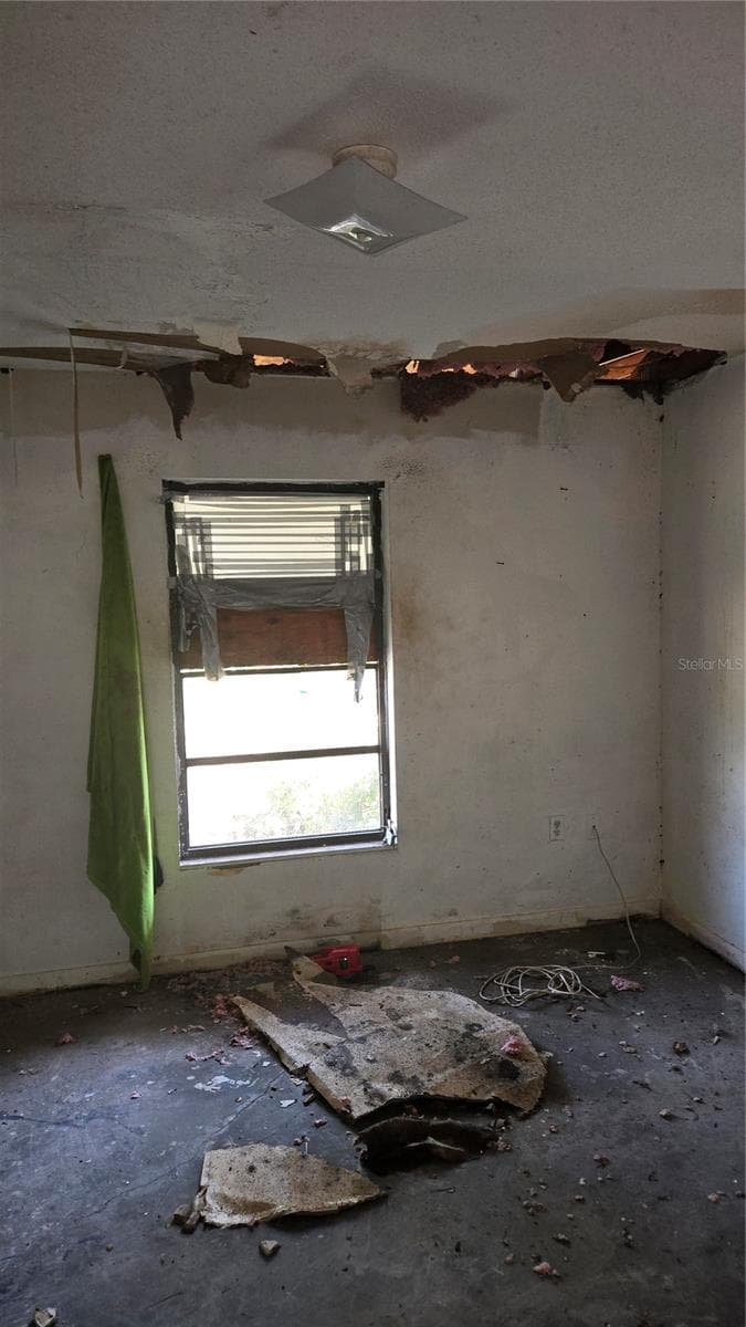 220 MOUNT PLEASANT ROAD — photo 14 of 40