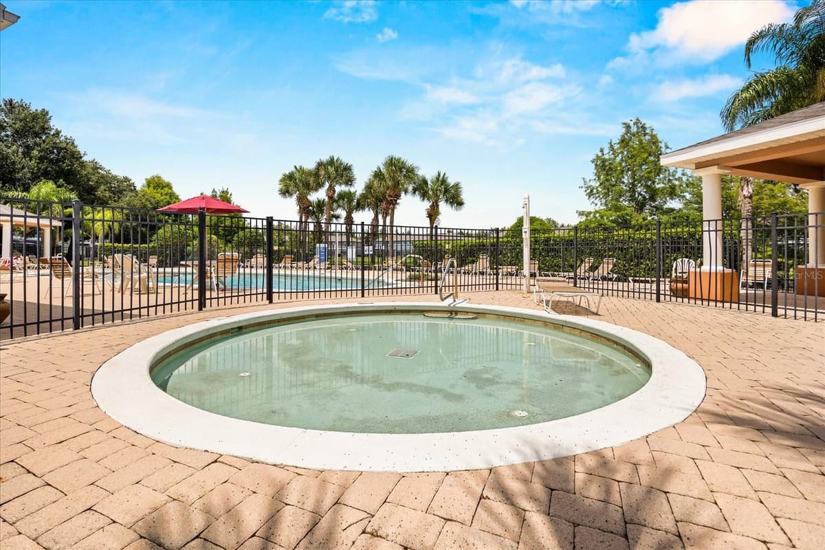 2344 CARAVELLE CIRCLE — photo 40 of 44