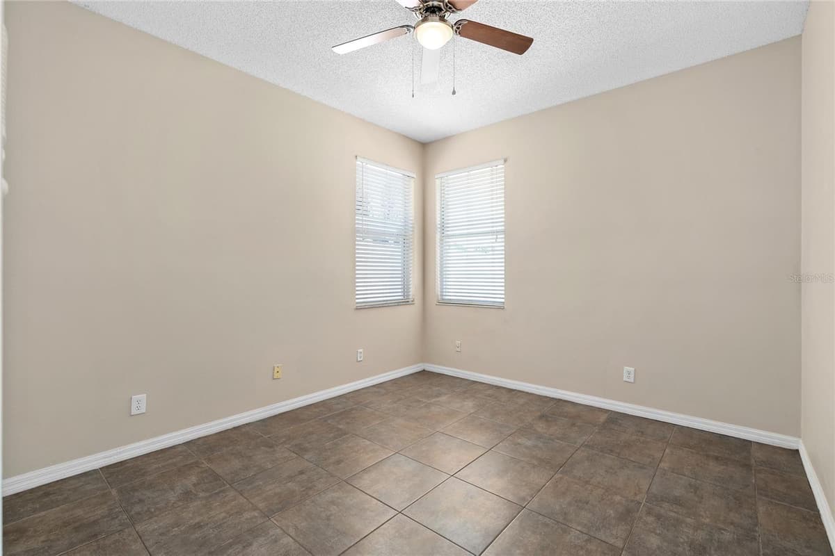 13821 AMBERLEIGH ROAD — photo 32 of 56