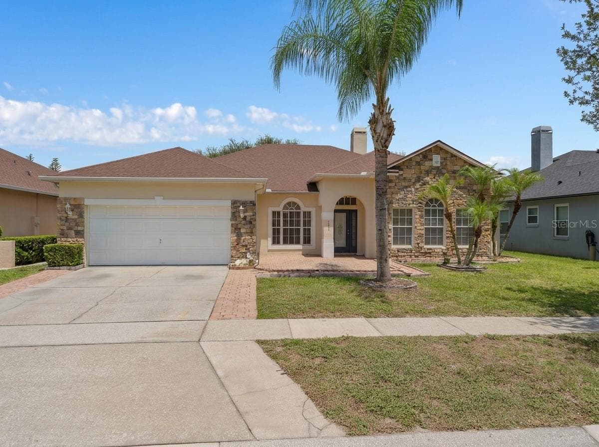 13821 AMBERLEIGH ROAD — photo 3 of 56
