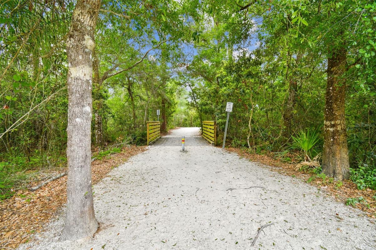 2937 HILLCREEK CIRCLE — photo 48 of 52