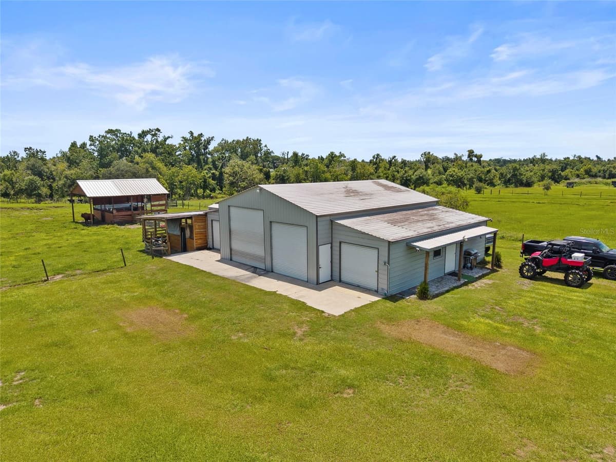 15710 COLDING LOOP — photo 36 of 41