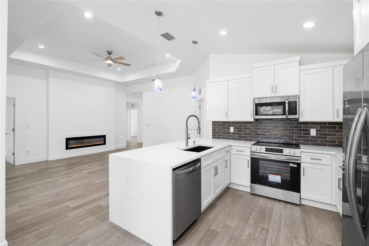152 ALBATROSS ROAD — photo 13 of 47