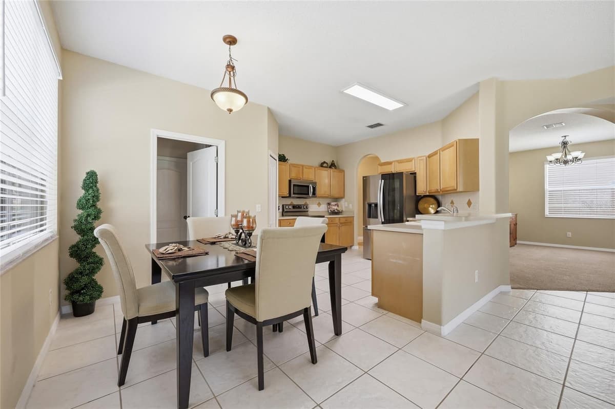 5007 BELLTHORN DRIVE — photo 6 of 34