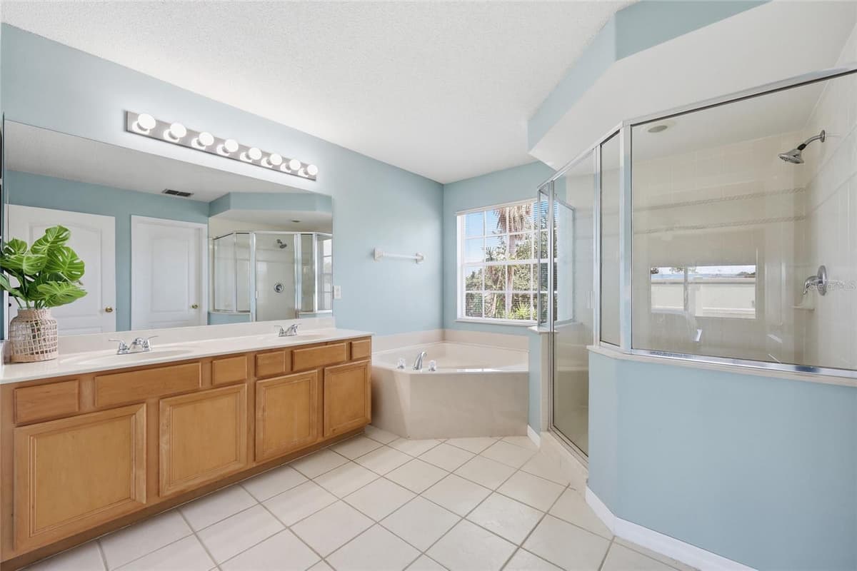 5007 BELLTHORN DRIVE — photo 16 of 34