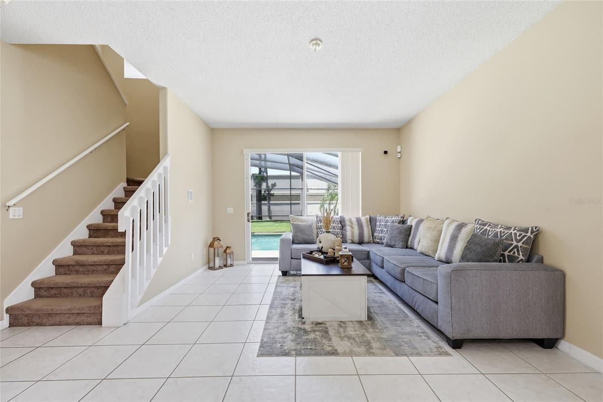 5007 BELLTHORN DRIVE — photo 7 of 34