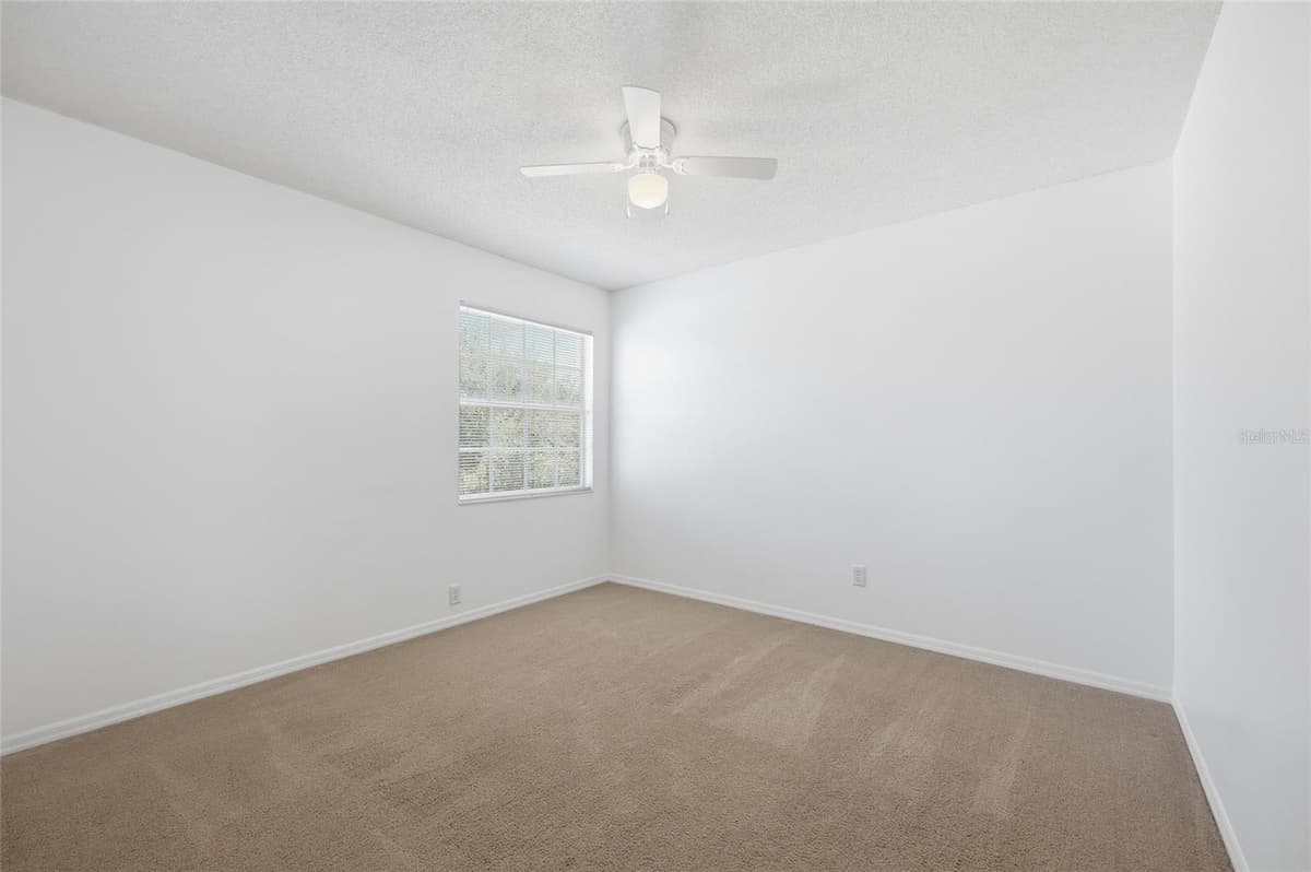 5007 BELLTHORN DRIVE — photo 18 of 34